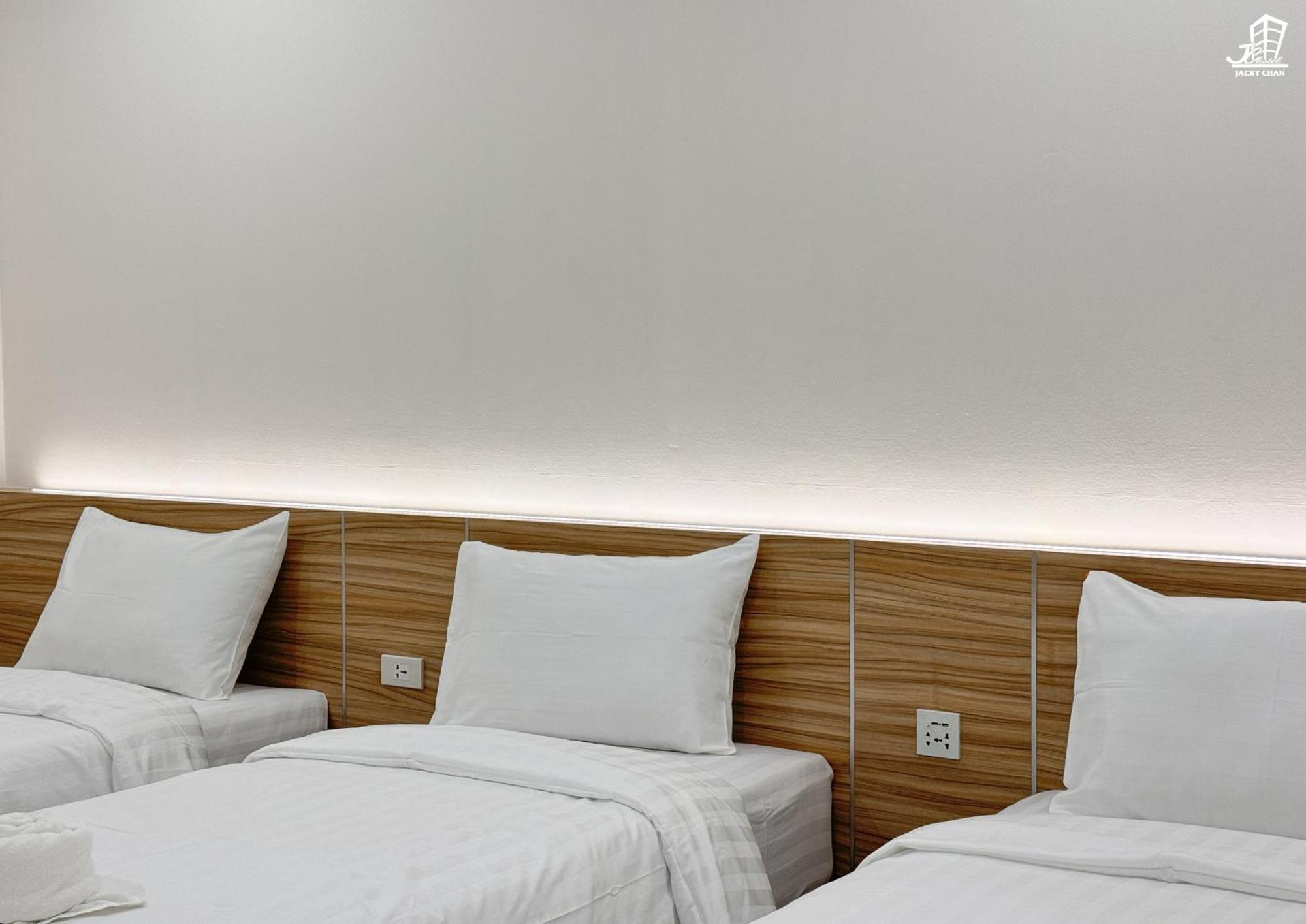 בטונג Jacky Chan Hotel מראה חיצוני תמונה