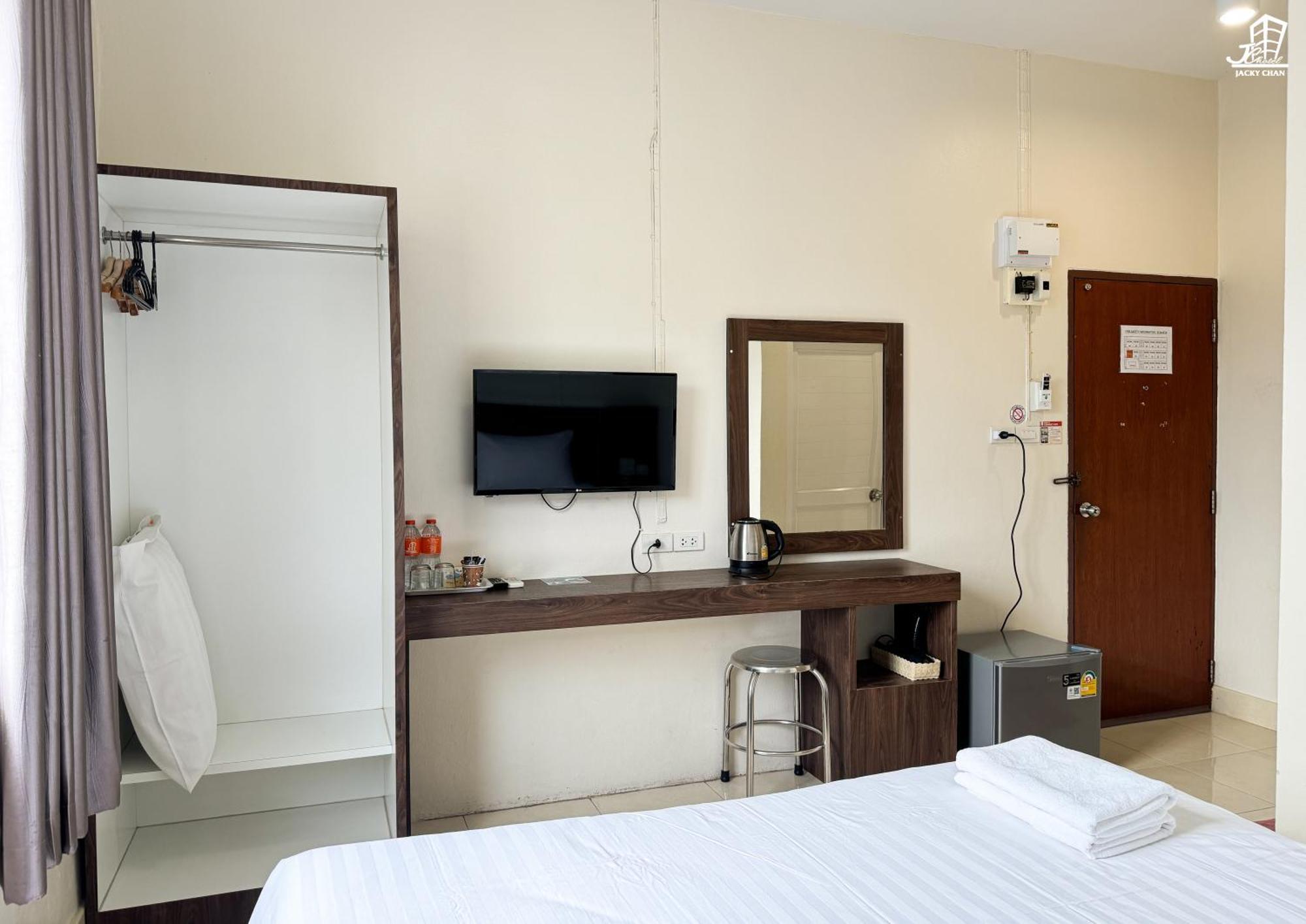 בטונג Jacky Chan Hotel מראה חיצוני תמונה