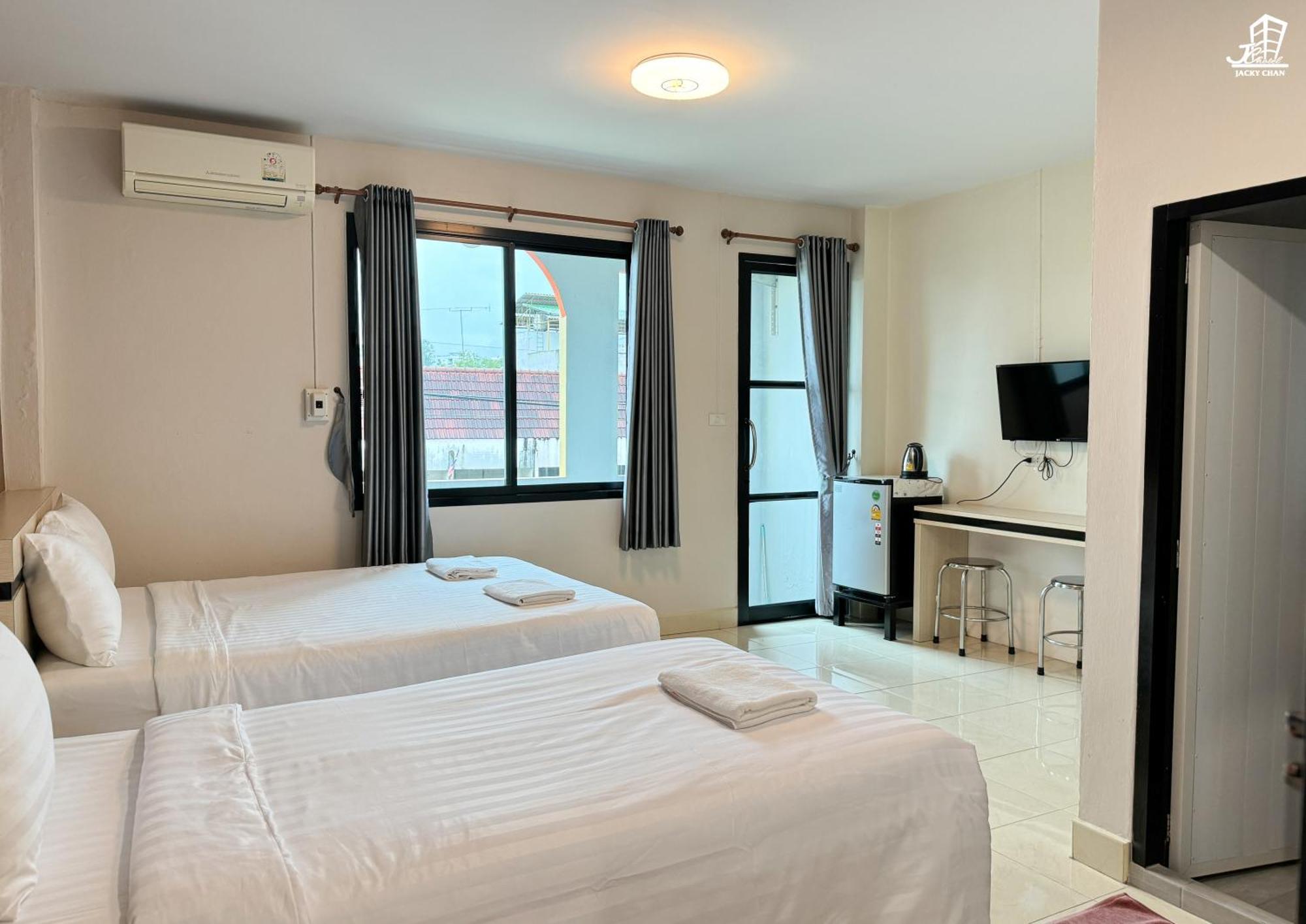 בטונג Jacky Chan Hotel מראה חיצוני תמונה